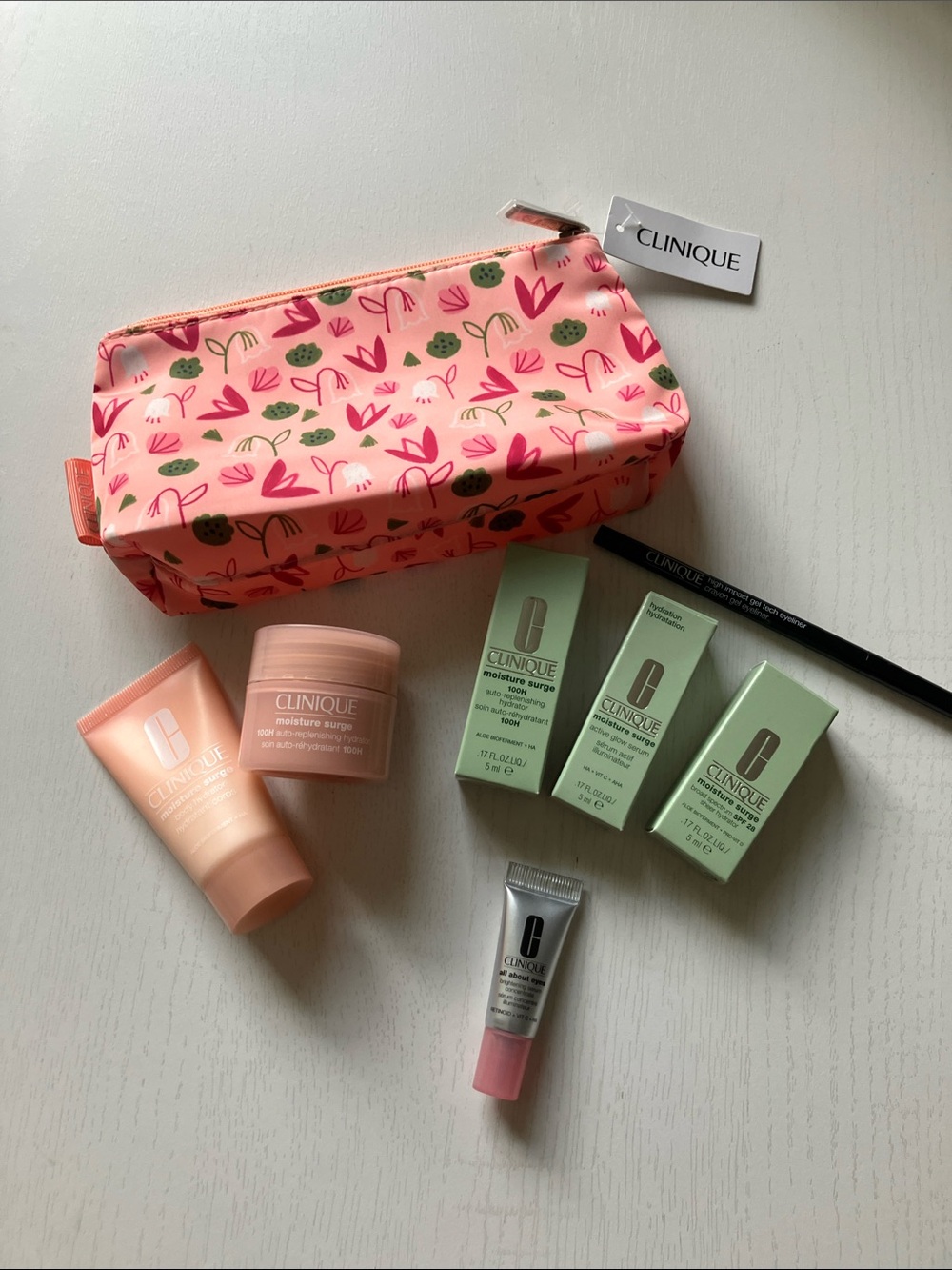 Clinique 8 Piece Set (NWT)